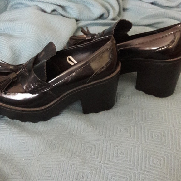 Shoes - Picture 3 of 3